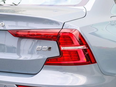 Used 2024 Volvo S60 B5 Plus AWD/4WD image 9