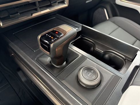 Used 2025 GMC Hummer EV 3X AWD/4WD image 18