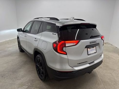 Used 2022 GMC Terrain SLE w/ Driver Convenience Package AWD/4WD image 6