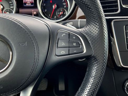 Used 2017 Mercedes-Benz GLS 450 4MATIC image 25