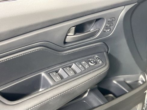 Used 2023 Honda Odyssey Sport image 17