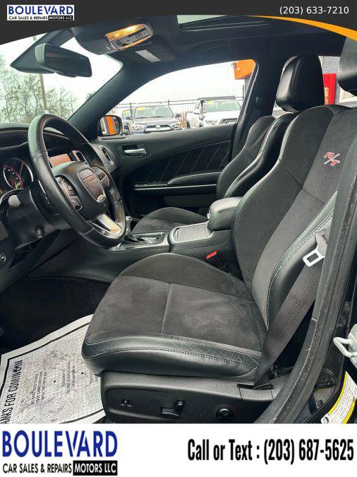 Used 2016 Dodge Charger R/T RWD image 9