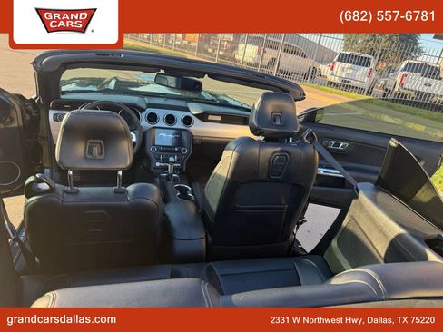 Used 2017 Ford Mustang Premium image 13