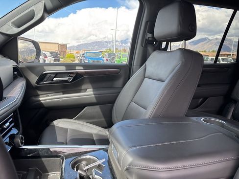 Used 2025 Chevrolet Tahoe LT AWD/4WD image 6