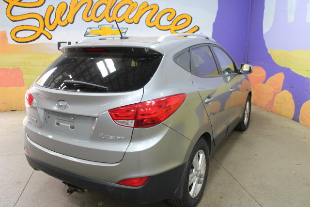 Used 2011 Hyundai Tucson GLS FWD image 8