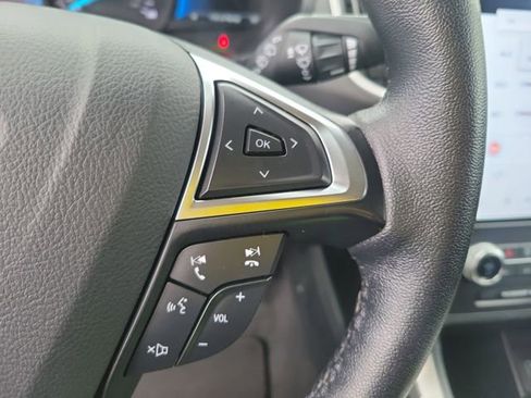 Used 2024 Ford Edge SEL image 24