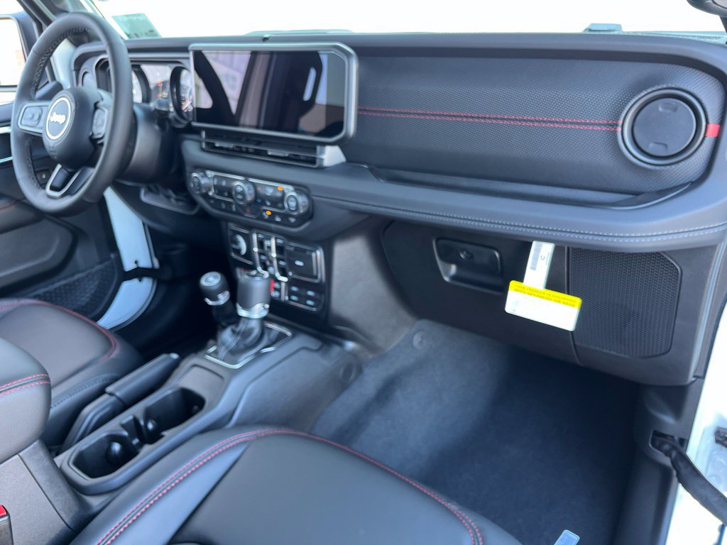 New 2027 Jeep Gladiator Rubicon AWD/4WD image 3