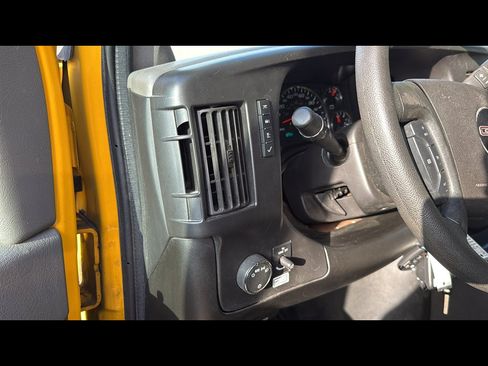 Used 2021 GMC Savana 3500 Extended w/ Power Convenience Package image 9