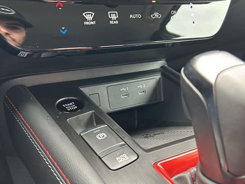 New 2026 Nissan Kicks SR image 25