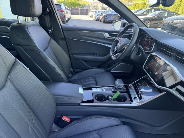Certified 2022 Audi RS 6 AWD/4WD image 31
