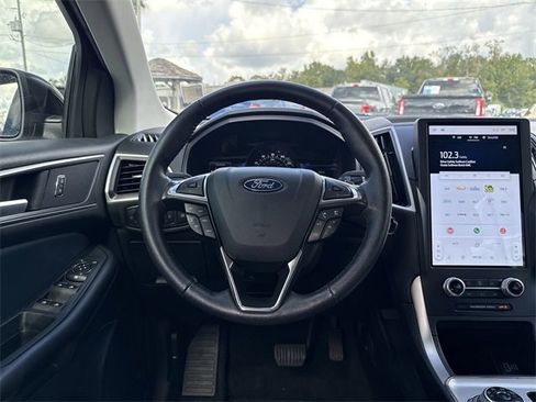 Certified 2022 Ford Edge SEL w/ Sport Appearance Package image 17