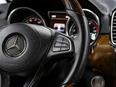 Used 2018 Mercedes-Benz GLS 450 4MATIC w/ Premium Package image 24