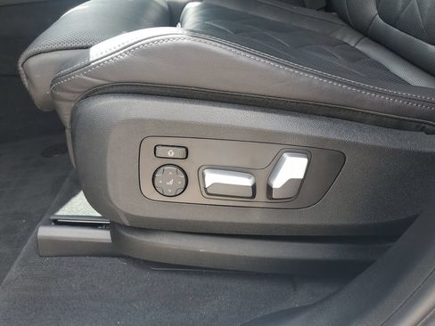 Used 2023 BMW X5 xDrive40i w/ M Sport Package AWD/4WD image 23