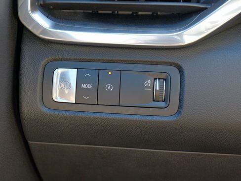 New 2026 GMC Acadia Denali w/ Super Cruise Package image 19