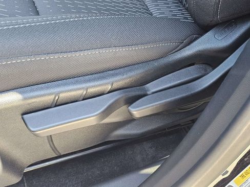 Used 2026 Chevrolet Equinox LT FWD image 20