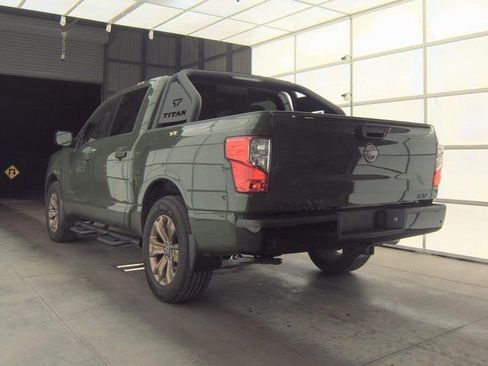 Certified 2024 Nissan Titan SV w/ SV Bronze Edition Package image 4
