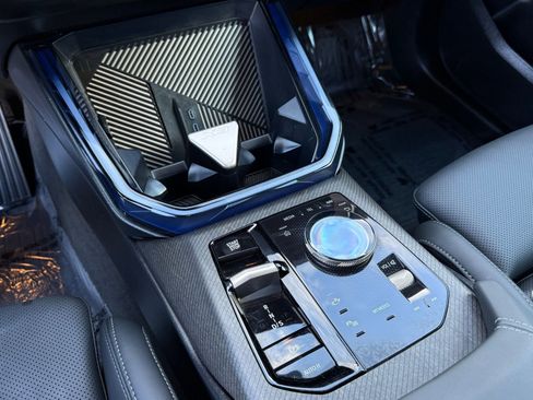 Used 2025 BMW X3 xDrive30i w/ Premium Package image 28