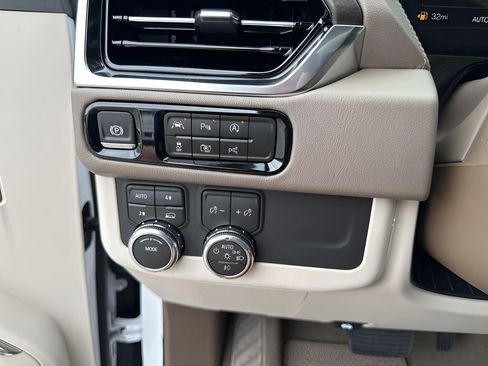 New 2026 GMC Yukon Denali image 28