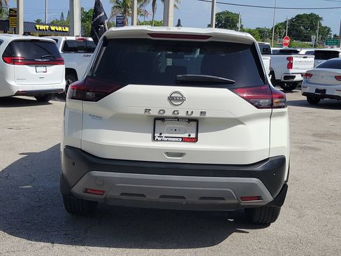 Certified 2023 Nissan Rogue S FWD image 9