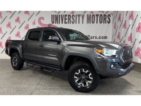 Used 2019 Toyota Tacoma TRD Off-Road image 3