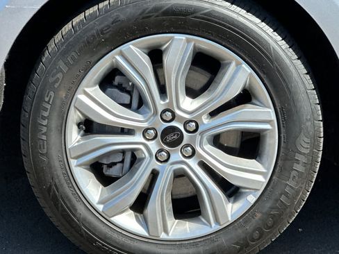 Used 2023 Ford Edge Titanium AWD/4WD image 26