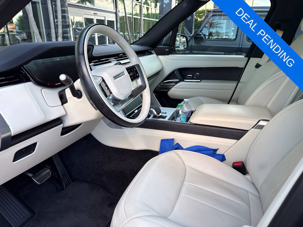 Used 2024 Land Rover Range Rover SE AWD/4WD image 5