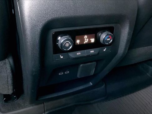Used 2026 Chevrolet Traverse RS w/ LPO, Floor Liner Package FWD image 35