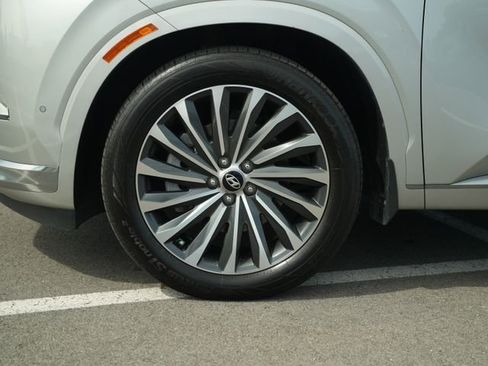 Used 2023 Hyundai Palisade Calligraphy FWD image 11