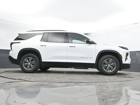 Used 2024 Chevrolet Traverse LT FWD image 45