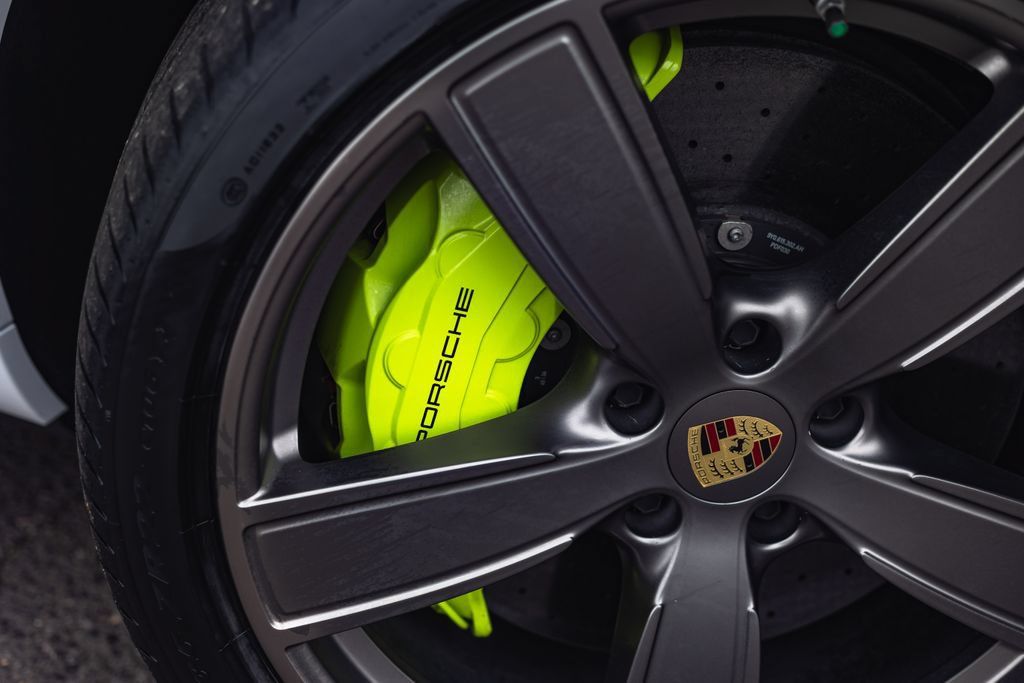 Used 2023 Porsche Cayenne Turbo S AWD/4WD image 5