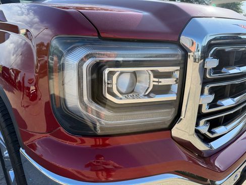 Used 2018 GMC Sierra 1500 SLT AWD/4WD image 9