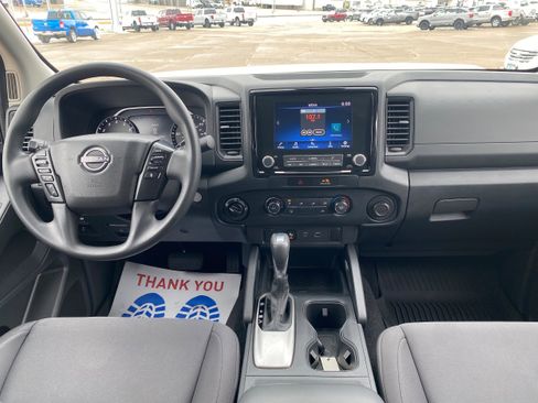 Used 2022 Nissan Frontier S w/ Technology Package image 11