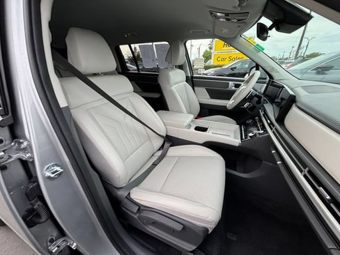 Used 2026 Hyundai Santa Fe SEL FWD image 35
