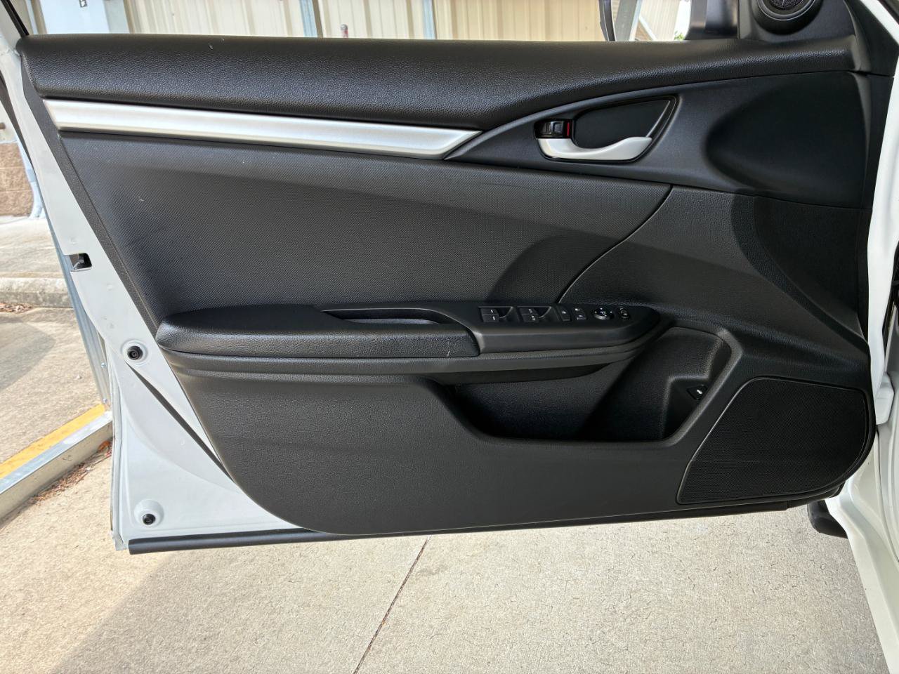 Used 2019 Honda Civic Sport image 8