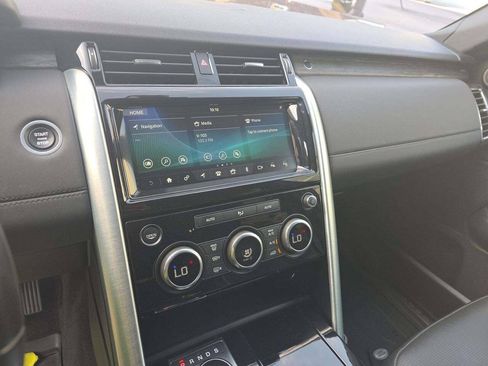 Used 2019 Land Rover Discovery HSE AWD/4WD image 11