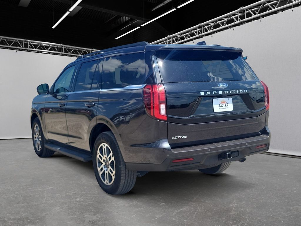 Used 2025 Ford Expedition Active RWD image 7