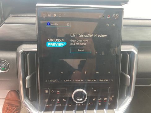Certified 2024 GMC Acadia Elevation w/ Luxury Package AWD/4WD image 42