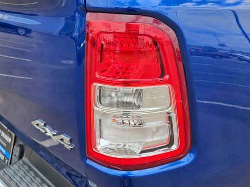 Used 2019 RAM 1500 Big Horn AWD/4WD image 12