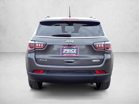 Used 2018 Jeep Compass Latitude w/ Cold Weather Group image 3