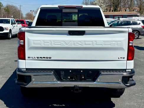 Used 2021 Chevrolet Silverado 1500 LTZ w/ LTZ Convenience Package II AWD/4WD image 7