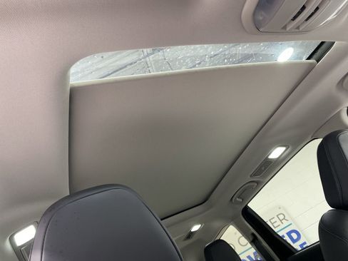 Used 2023 Subaru Ascent Limited w/ Technology Package image 22