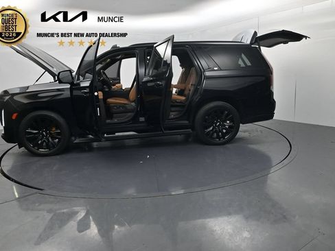 Used 2021 Cadillac Escalade Sport w/ Driver Assist Tech Package AWD/4WD image 69