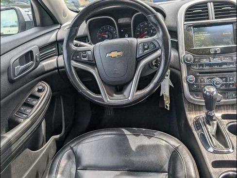 Used 2015 Chevrolet Malibu LTZ FWD image 8