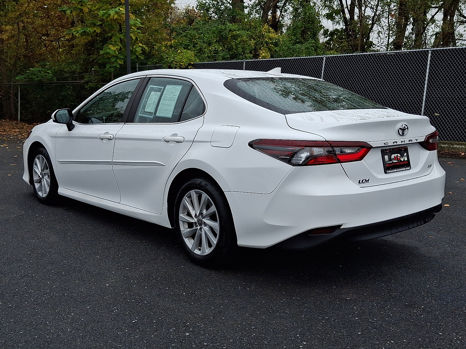 Used 2022 Toyota Camry LE FWD image 7