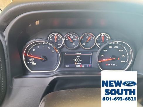 Used 2021 Chevrolet Silverado 1500 LT w/ Z71 Off-Road Package image 18