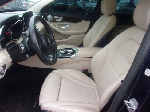 Used 2018 Mercedes-Benz C 300 4MATIC Sedan image 9
