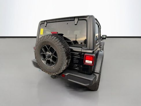 Used 2024 Jeep Wrangler Unlimited AWD/4WD image 7