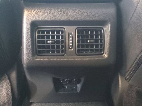 Used 2025 Toyota Camry SE FWD image 29