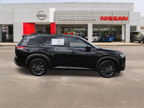 New 2026 Nissan Pathfinder SL w/ SL Premium Package FWD image 2