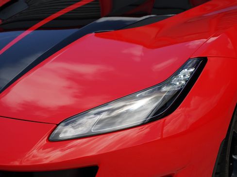 Used 2019 Ferrari Portofino image 19